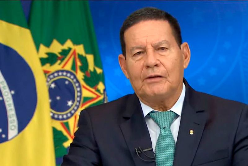 ‘Nossos representantes eleitos farão dura oposição ao governo sem fazer oposição ao Brasil’, diz Mourão