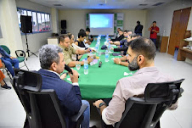 Em reunião na SEMA, vice-governador do AM discute ações contra desmatamento e queimadas
