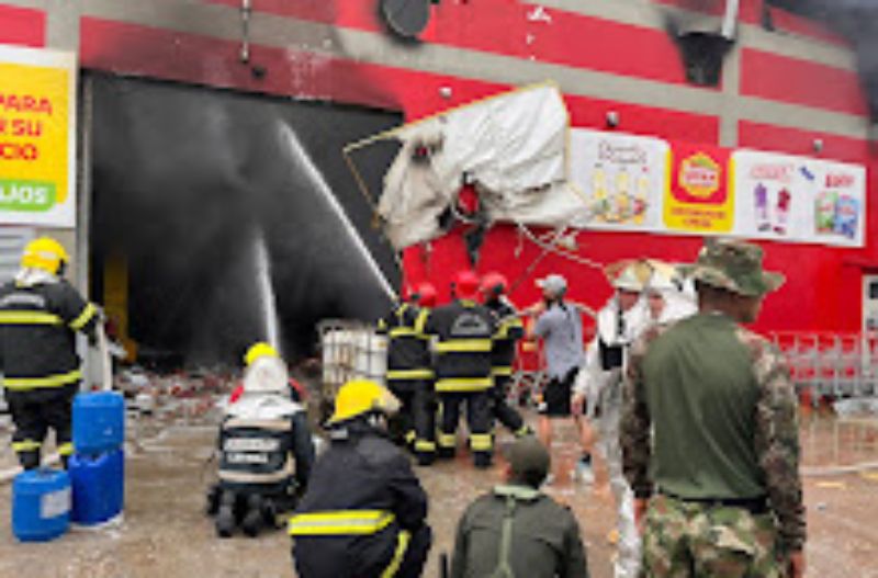Corpo de Bombeiros do Amazonas é chamado para combate a incêndio na Colômbia