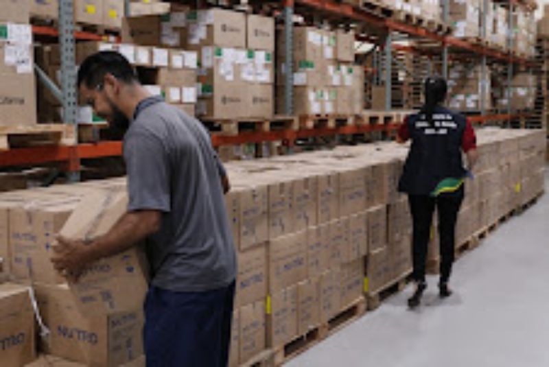 Governo do Amazonas envia nova remessa de insumos para os Yanomami, em Roraima