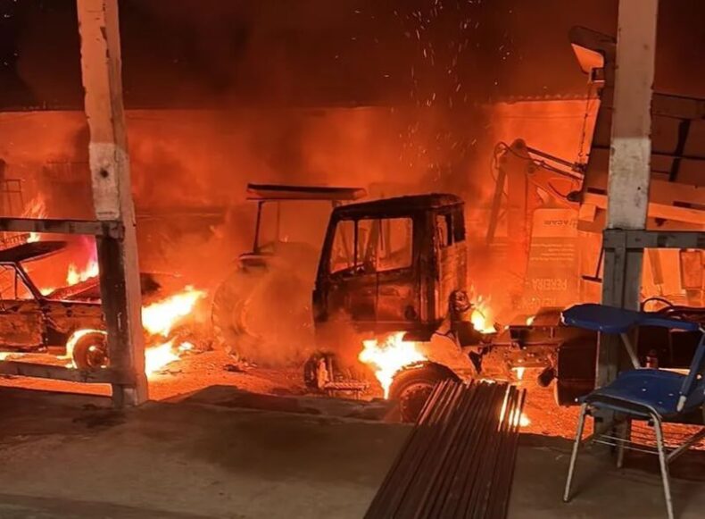 Cidades do RN têm madrugada de ataques a tiros e incêndios em comércios, veículos e órgãos públicos