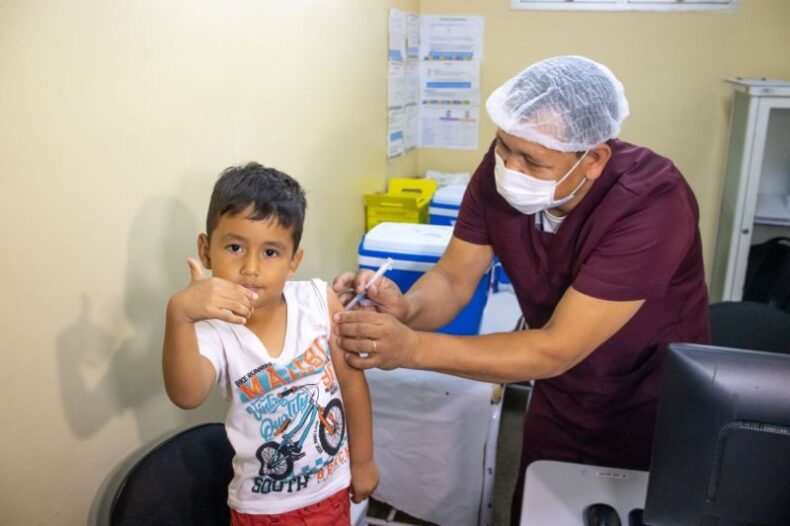 Prefeitura de Manaus oferta vacinas contra Covid-19, em 75 pontos de vacinação nesta semana