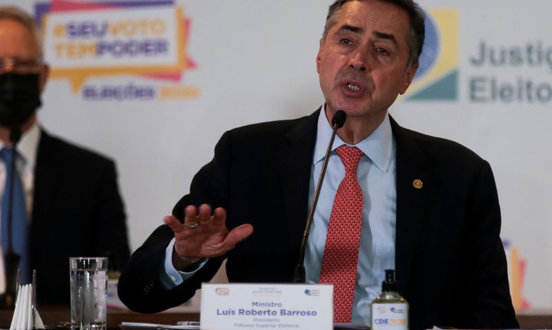 Roberto Barroso deixa UTI em Brasília; Ministro fez cirurgia emergencial