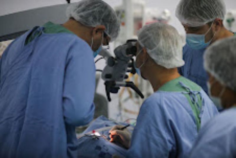 Hospital Delphina Aziz realiza implante coclear inédito pela rede pública do Amazonas