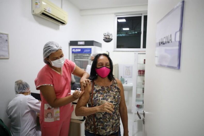 FUnATI promove semana de vacinação bivalente contra a Covid-19