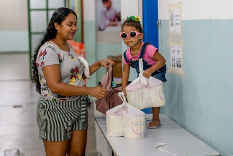 Manaus: Reiniciada a entrega do ‘Leite do Meu Filho’ para famílias em situação de vulnerabilidade social