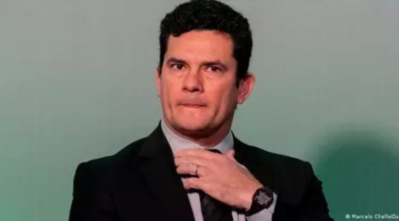 PF faz operação para prender suspeitos de planejar morte de autoridades; Moro diz que era um dos alvos do grupo