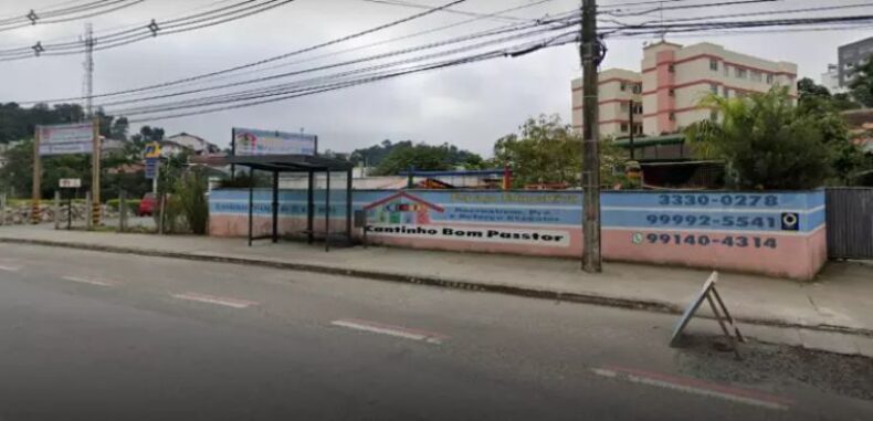 Professora que ajudou alunos em ataque a creche em Blumenau sofre infarto