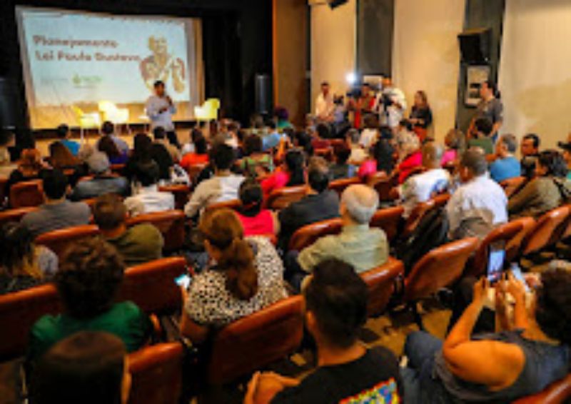 Primeira reunião geral de implementação da Lei Paulo Gustavo recebeu ampla adesão da classe artístic