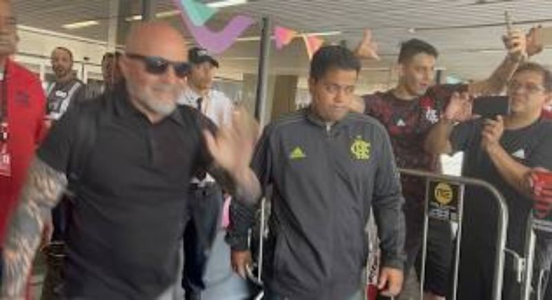 Jorge Sampaoli chega ao Rio de Janeiro para assumir o Flamengo