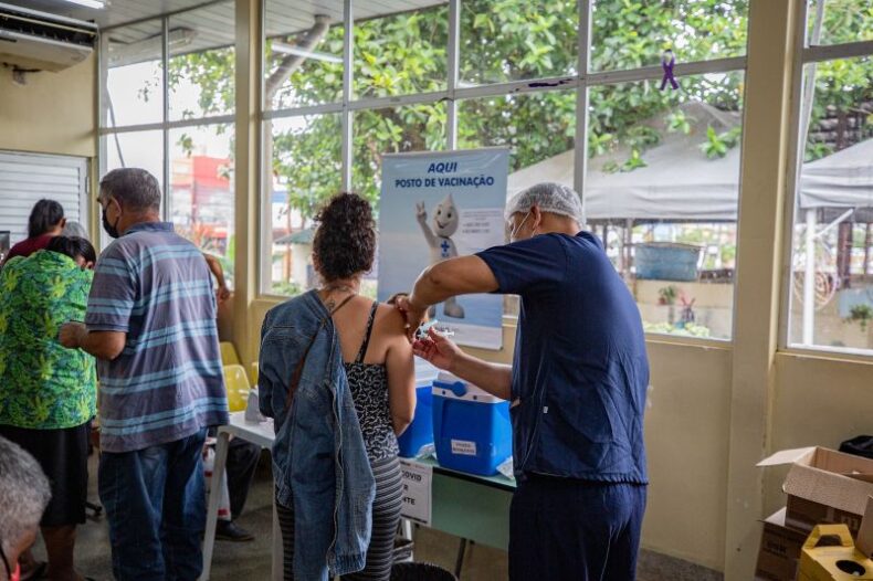 Prefeitura registra baixa adesão à campanha contra a Influenza e convoca população para vacinação