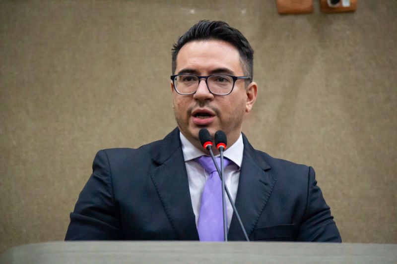 No dia do gari, vereador Rodrigo Guedes cobra melhorias salariais à classe, em Manaus