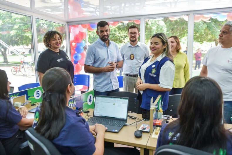 Nos 154 anos de Humaitá, Governo do AM inaugura primeira unidade móvel do PAC no interior