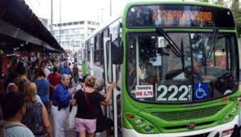Prefeitura e Sindicato dos Rodoviários chegam a acordo e evitam greve no transporte coletivo