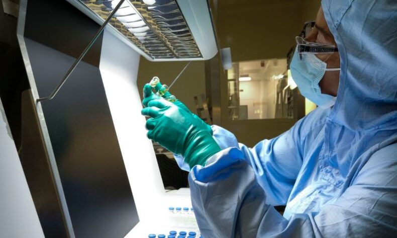 Anvisa renova autorização de vacinas e medicamentos de uso emergencial