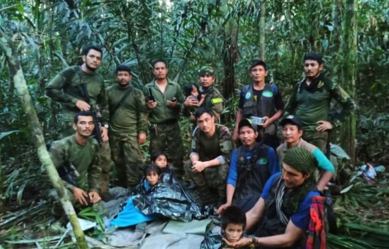 Crianças são achadas vivas na selva 40 dias após queda de avião na Colômbia
