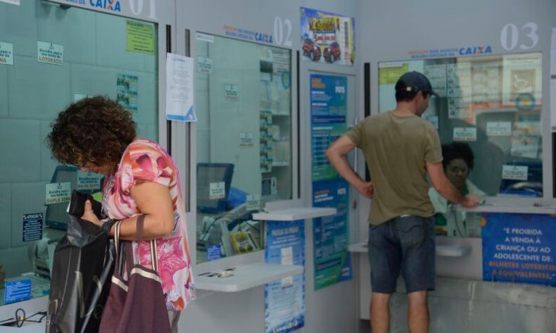 Mega-Sena pode pagar prêmio de R$ 51 milhões neste sábado; Sorteio será às 20h00(Brasília)