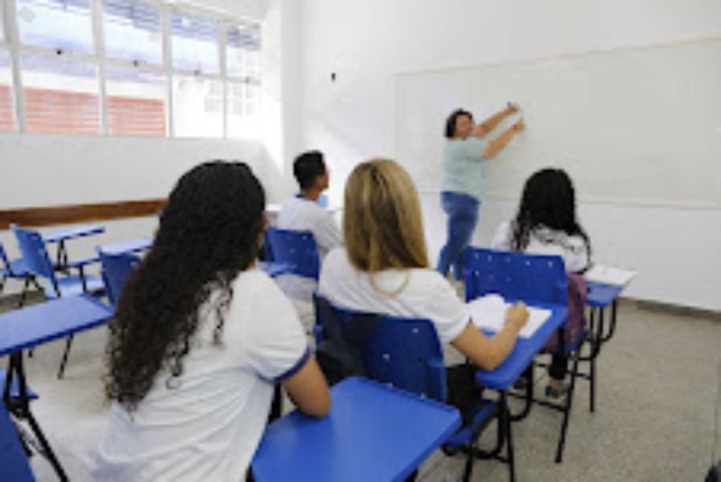Governo reafirma compromisso com educadores do AM, e realiza pagamento de progressões verticais