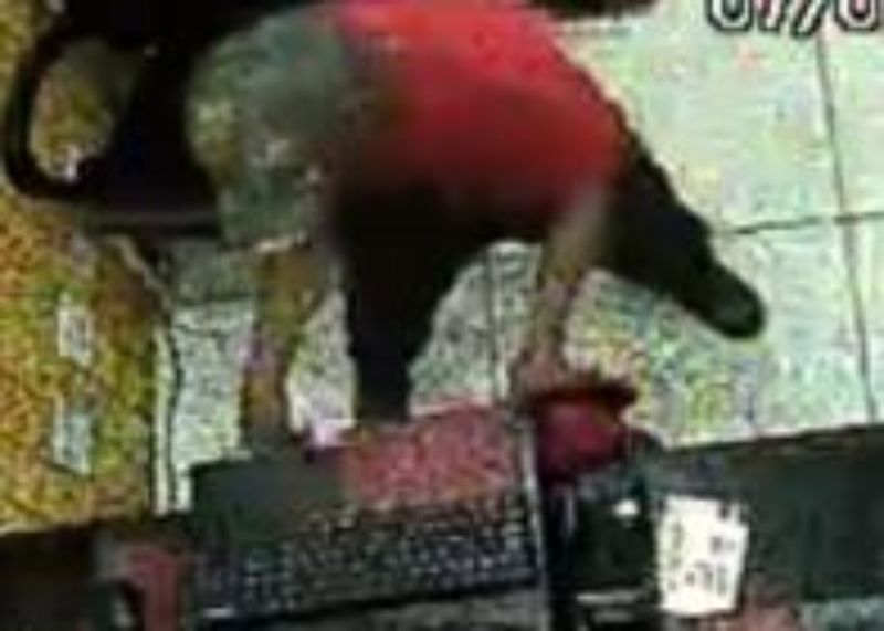 PC-AM procura três homens por roubo a estabelecimento comercial em Manaus