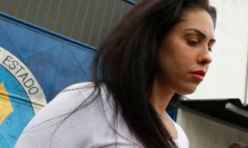 Acusada por morte do filho, Monique Medeiros volta à prisão