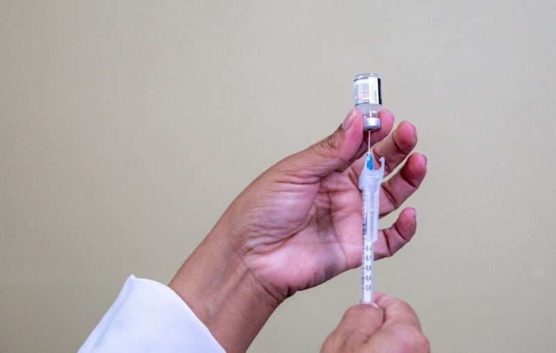 Anvisa dá registro definitivo para vacina bivalente contra covid-19