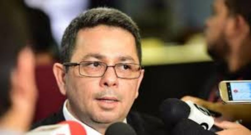 Governador, em exercício, Tadeu de Souza entrega laboratório de robótica no Ceti Gilberto Mestrinho