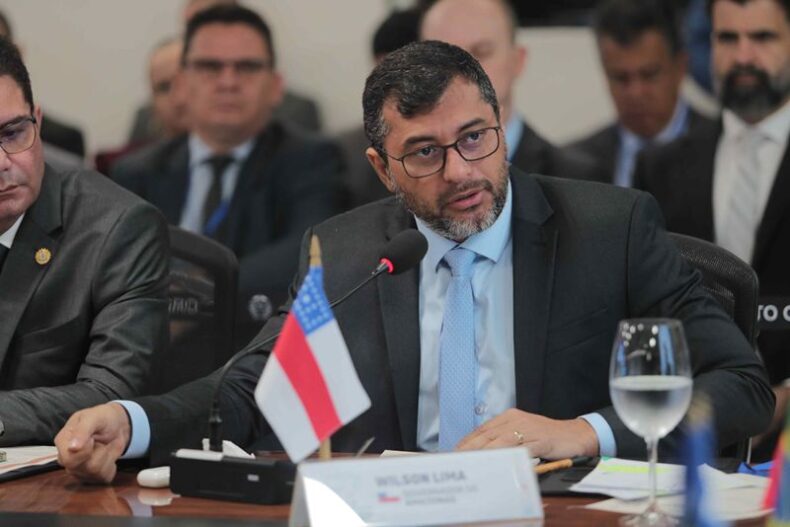 Modelo de escolas cívico-militares continuará no Amazonas, afirma Wilson Lima