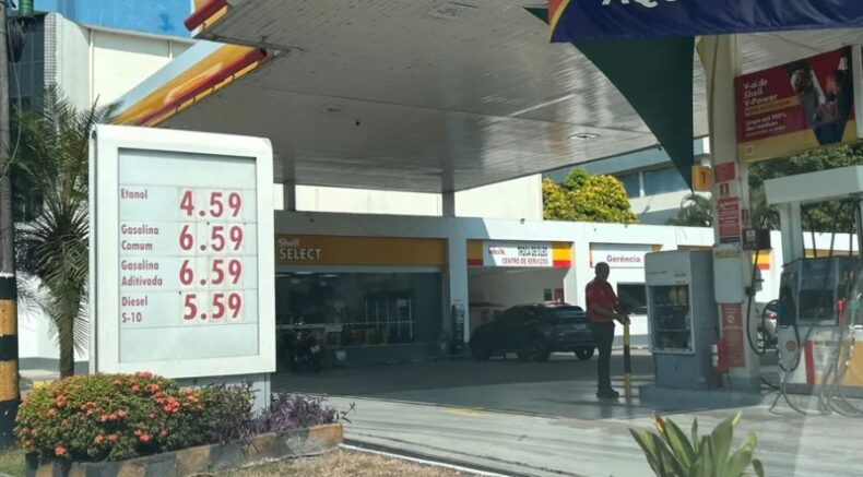 Postos de Manaus aumentam preço da gasolina e litro chega a R$ 6,59