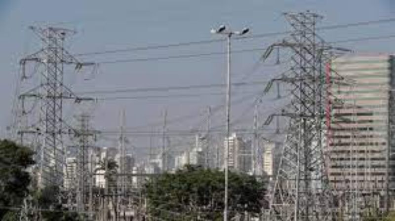 Ministério diz que sistema nacional de energia foi restabelecido, mas ainda faltam ajustes pontuais