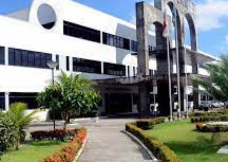 Câmara Municipal de Manaus recebe pedido de impeachment contra prefeito David Almeida