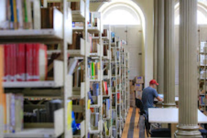 Governo do Amazonas realiza homenagem a escritores amazonenses na Biblioteca Pública