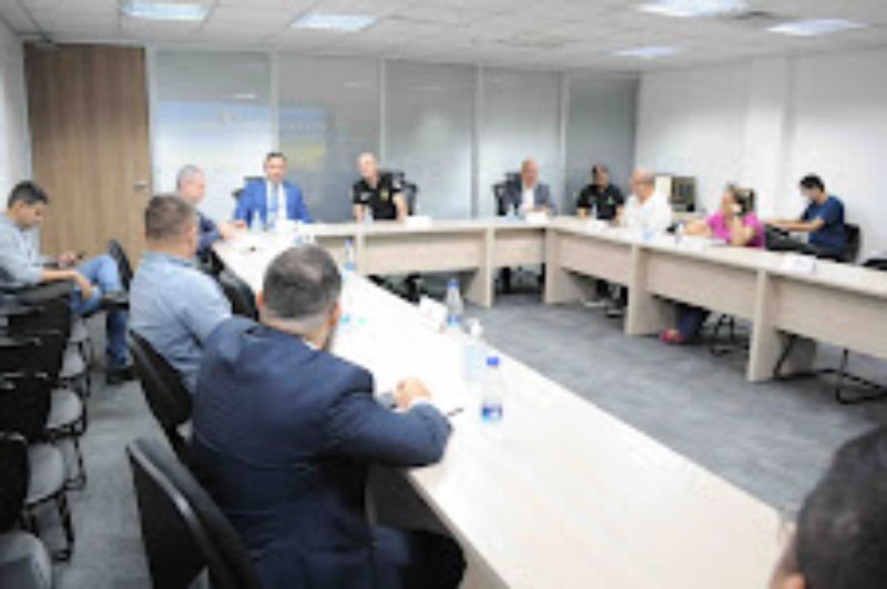 Secretário de Segurança Pública/AM, participa de reunião com a PF, PRF e outros Órgãos Estaduais