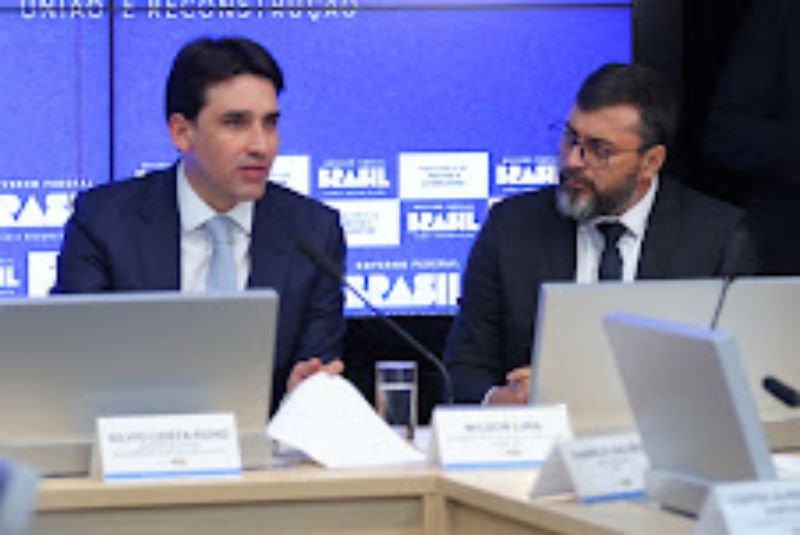 Governo Federal garante a Wilson Lima serviço de dragagem para facilitar tráfego em rios do AM