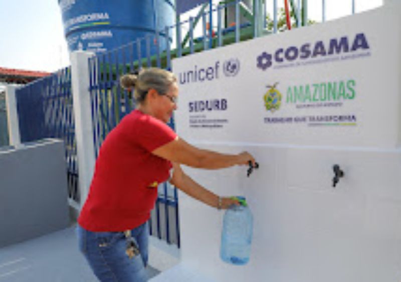 Governador do AM inaugura projeto Água Boa, em comunidade do Careiro da Várzea