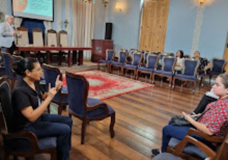 Universidade do AM divulga inscrições para 200 vagas no curso de Libras