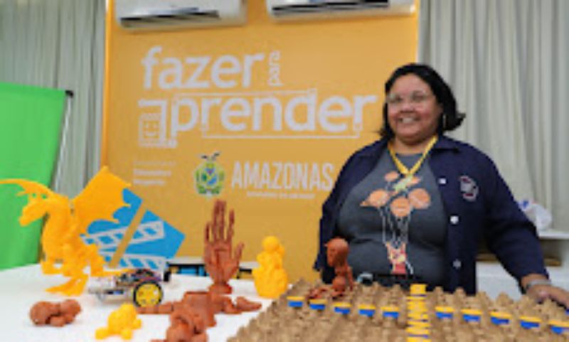 No Dia do Professor, docentes da rede estadual definem educação e destacam amor pela profissão