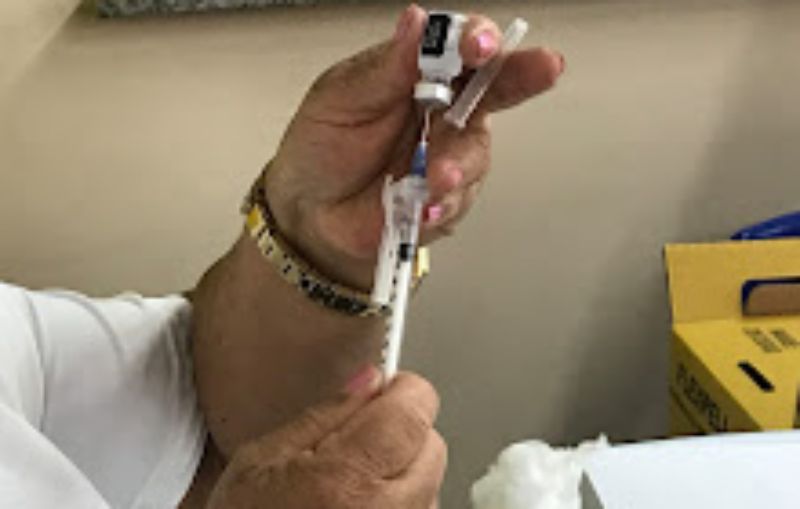 No Dia Nacional da Vacinação, Saúde enfatiza a importância de manter as cadernetas de vacina atualizadas como medida preventiva