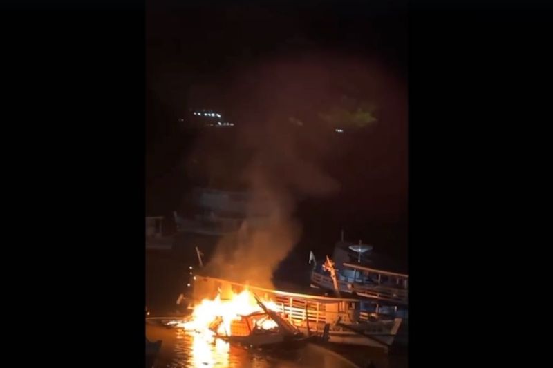 Embarcação explode deixando um morto e outros feridos em Itacoatiara