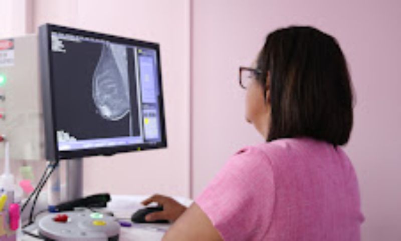 Outubro Rosa: Fundação Cecon realiza mutirão de mamografias