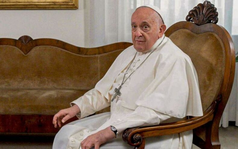 Papa Francisco diz que a guerra é inimiga do diálogo universal