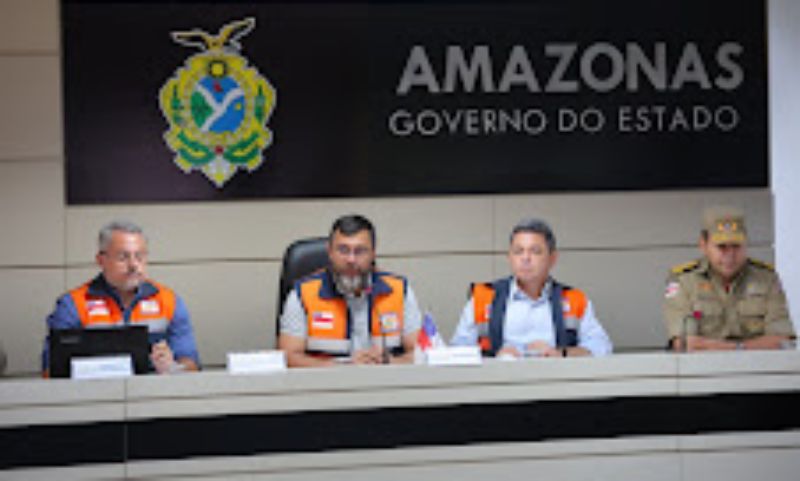 Governador do AM anuncia retorno do Aula em Casa e reforço no envio de ajuda humanitária para famílias afetadas pela estiagem