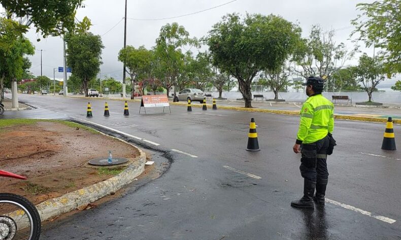 Prefeitura interdita avenida Coronel Teixeira para 2ª Parada Natalina na Ponta Negra