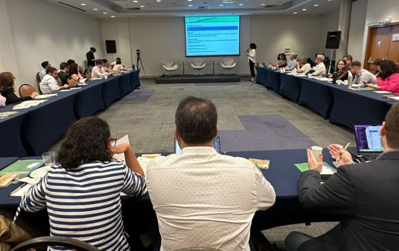Vigilância em Saúde do Amazonas participa de workshop em Salvador abordando cobertura de coleta de amostras