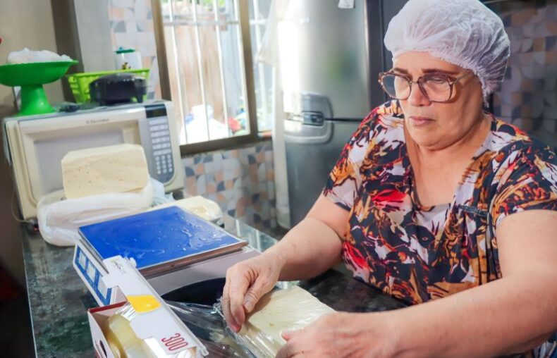 Governo do AM implementa projetos sociais que incentivam o empreendedorismo feminino