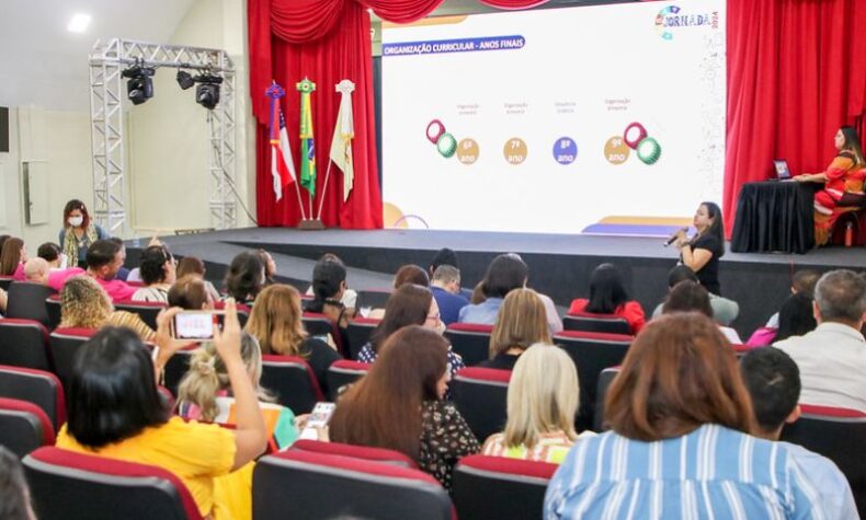 Prévia da Jornada Pedagógica é apresentada à equipe da Secretaria Municipal de Educação (Semed)