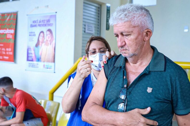 Prefeitura de Manaus mobiliza população com 274 pontos para vacinação contra influenza e multivacinação