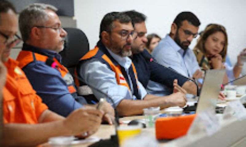 Governo do AM anuncia antecipação do Auxílio Estadual de novembro e atualiza número de municípios que receberam ajuda humanitária
