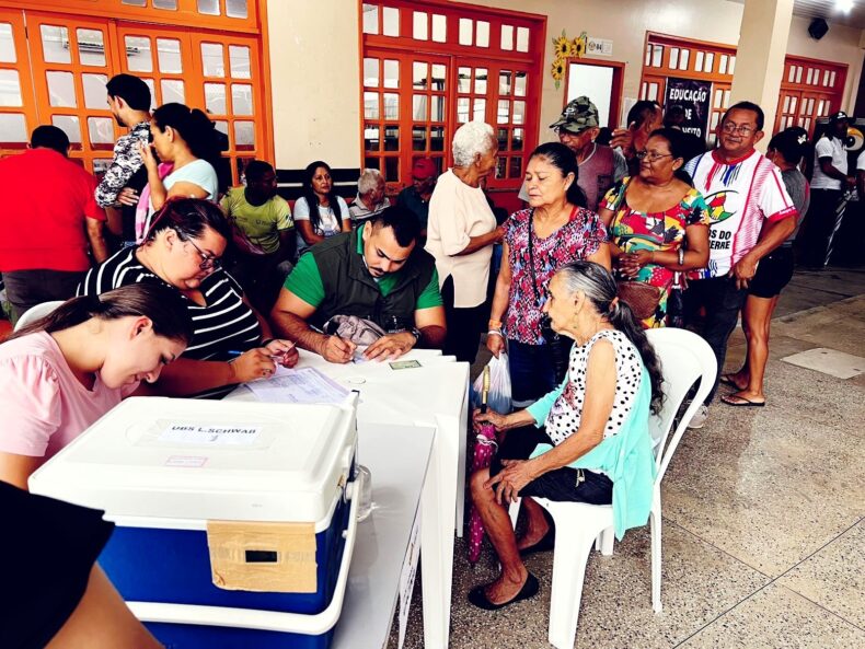 Saúde participa de vacinação contra influenza e Covid-19 em Rio Preto da Eva