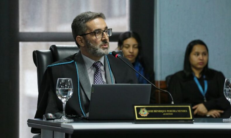 Auditor do TCE-AM suspende licitação da Prefeitura de Barcelos por falta de transparência