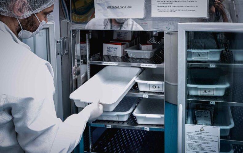 Com estoque crítico no final de ano, Hemoam apela a doadores para que compareçam à unidade de coleta